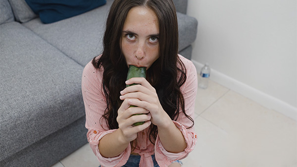 Daisy Pheonix's Hot Bonus Scene!